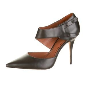 Black Elizabeth and James